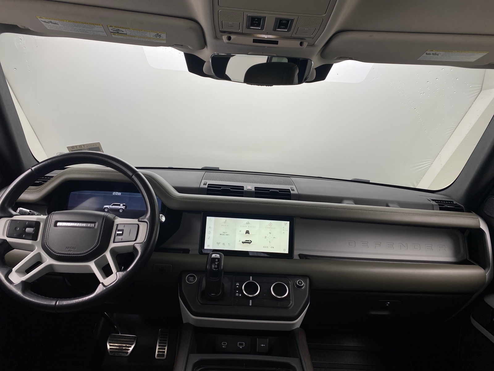 Thumbnail: 2020 Land Rover Defender - 2