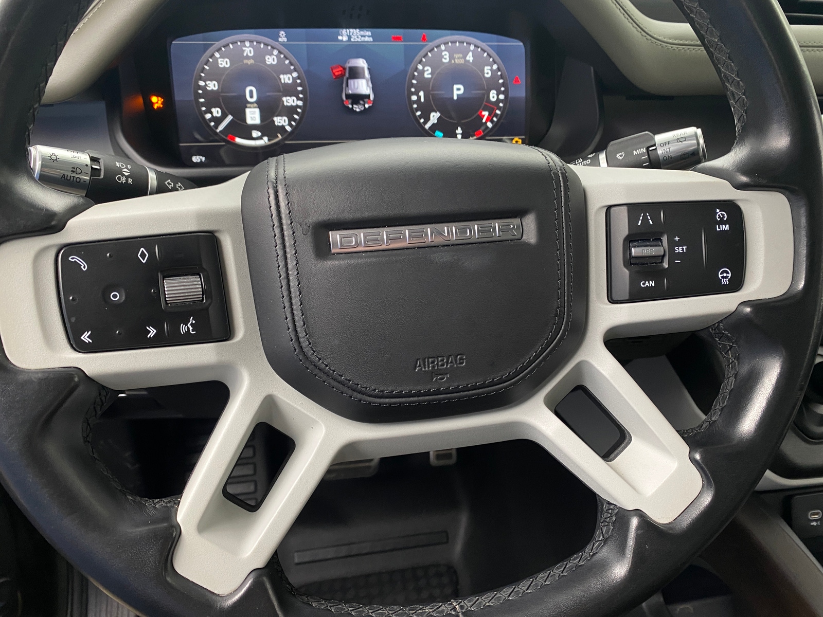 Thumbnail: 2020 Land Rover Defender - 4
