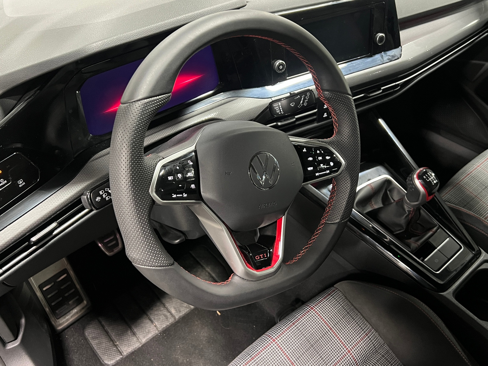 Thumbnail: 2024 Volkswagen Golf - 5