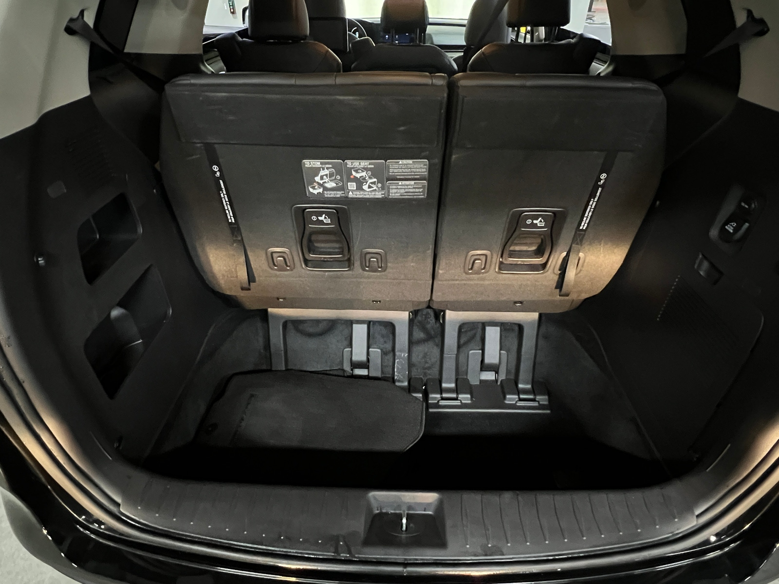 Thumbnail: 2024 Kia Carnival - 6