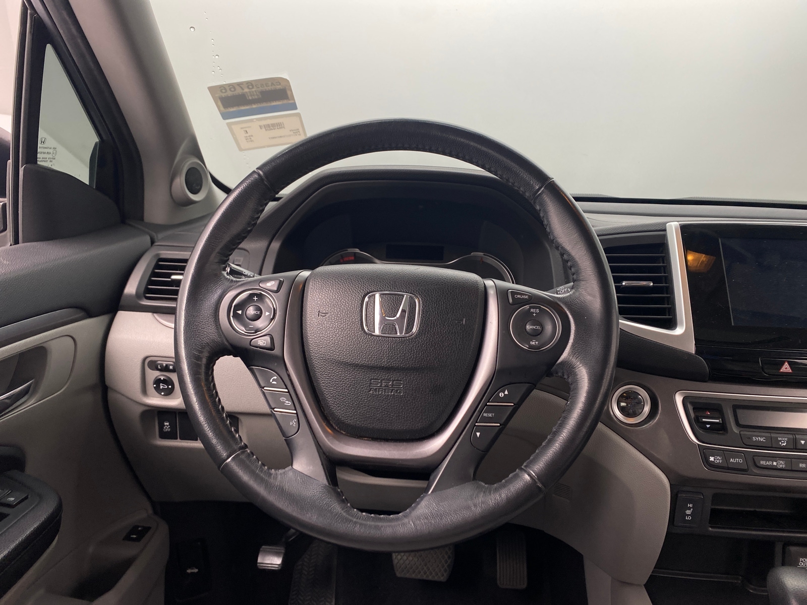 Thumbnail: 2017 Honda Pilot - 5