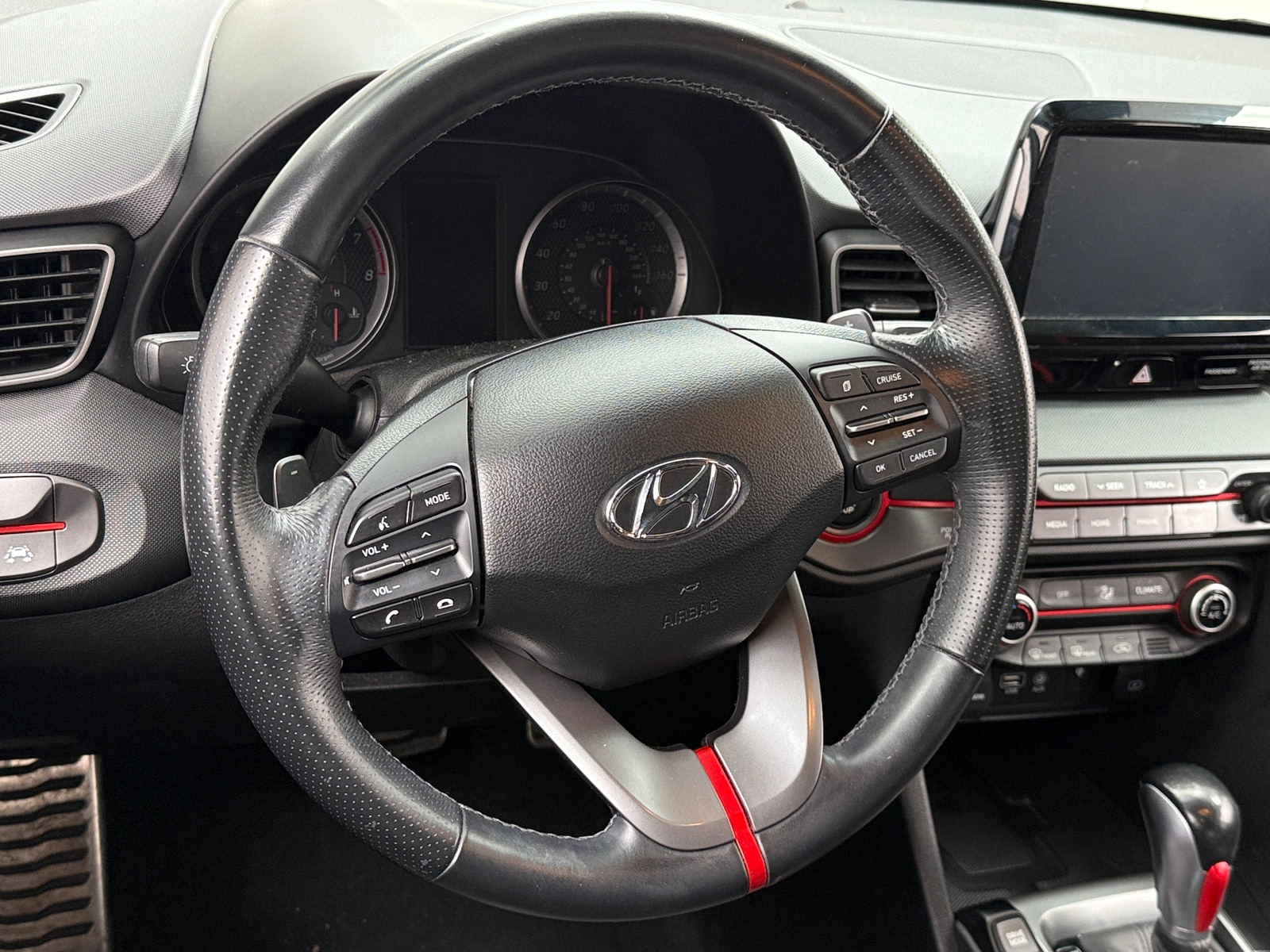 Thumbnail: 2020 Hyundai Veloster - 3