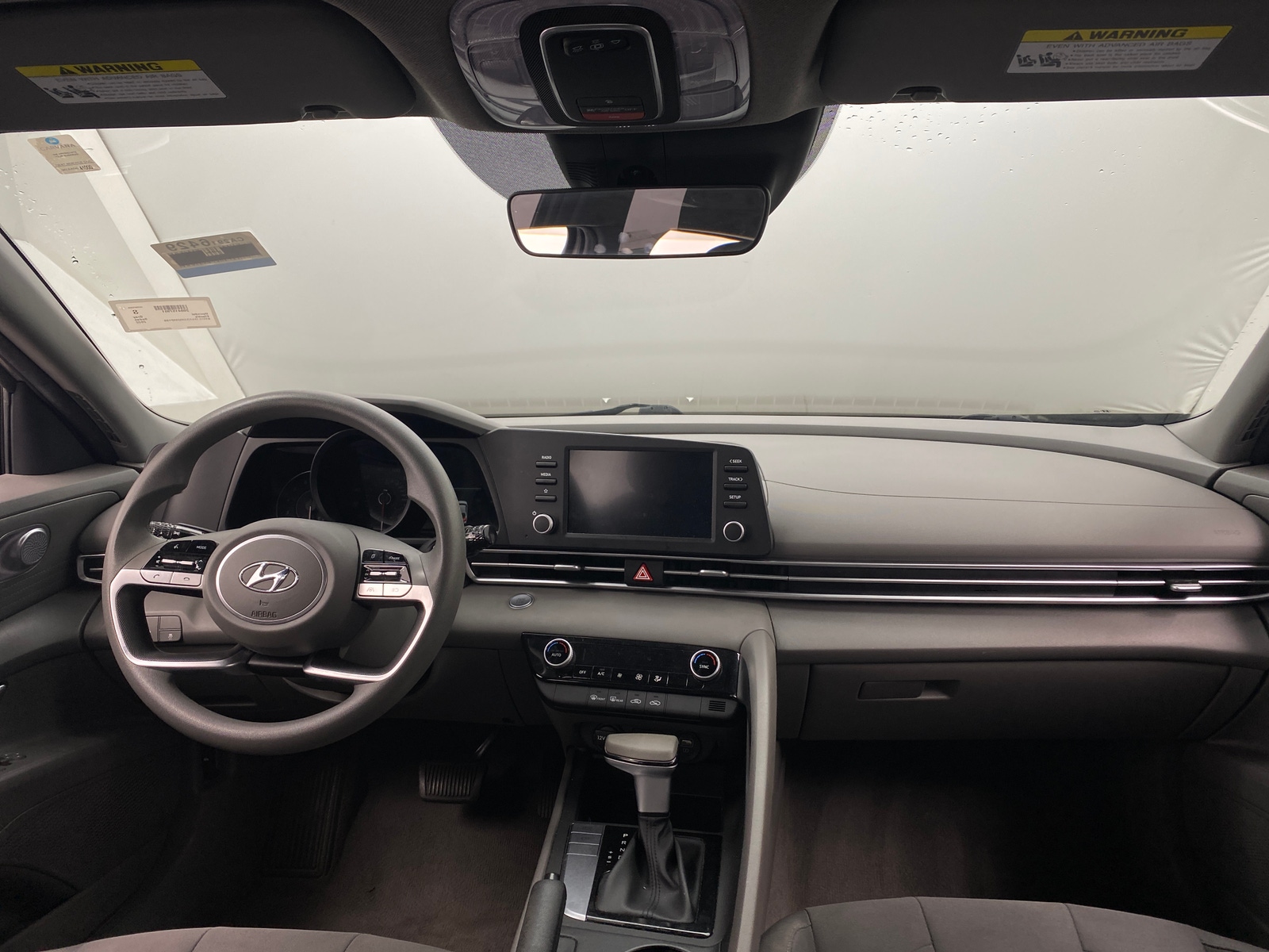 Thumbnail: 2022 Hyundai Elantra - 3