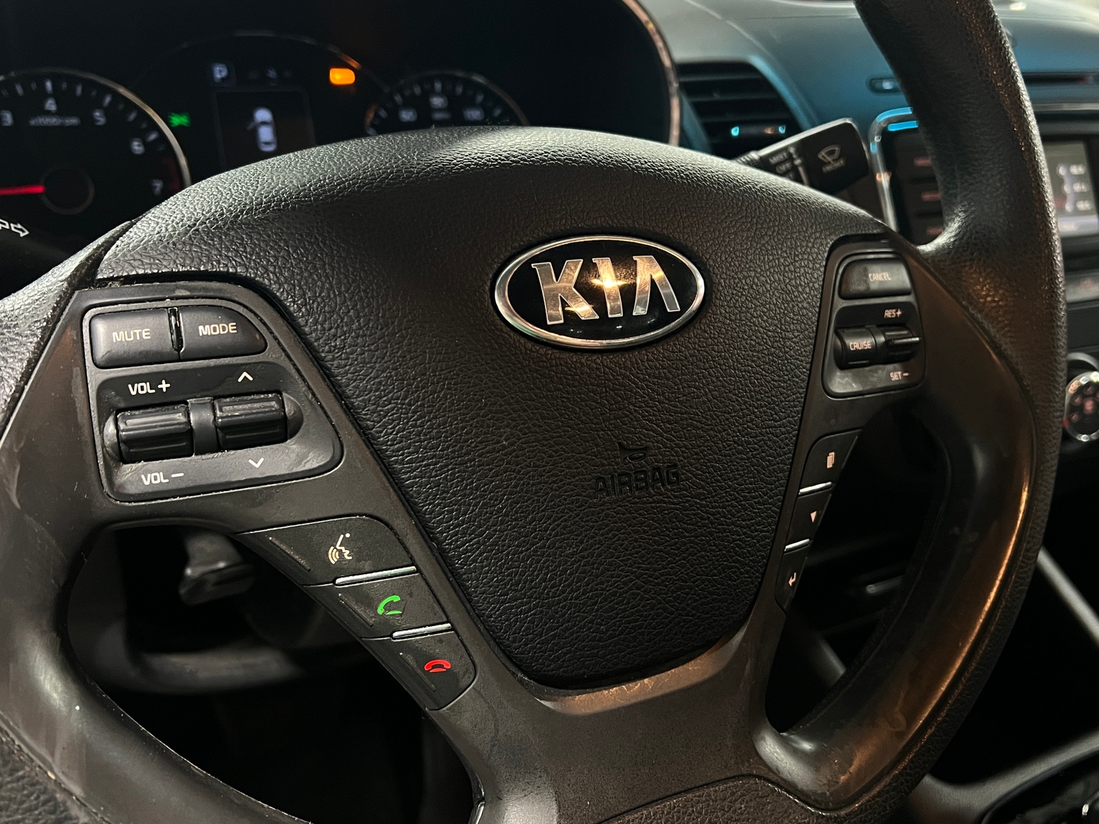 Thumbnail: 2017 Kia Forte - 5