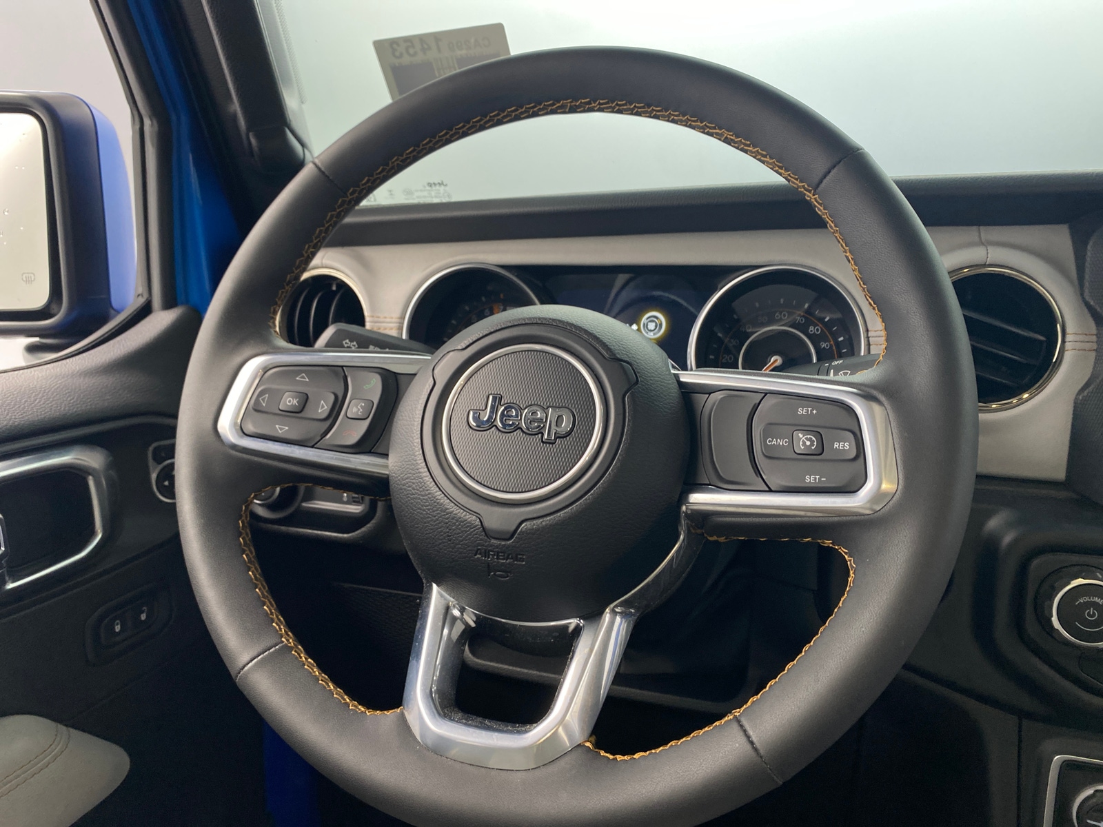 Thumbnail: 2023 Jeep Gladiator - 4