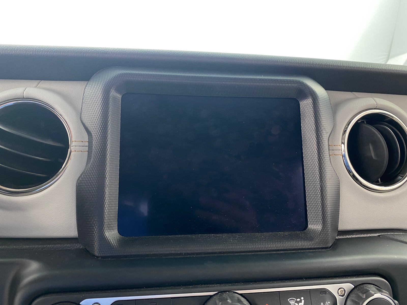 Thumbnail: 2023 Jeep Gladiator - 3