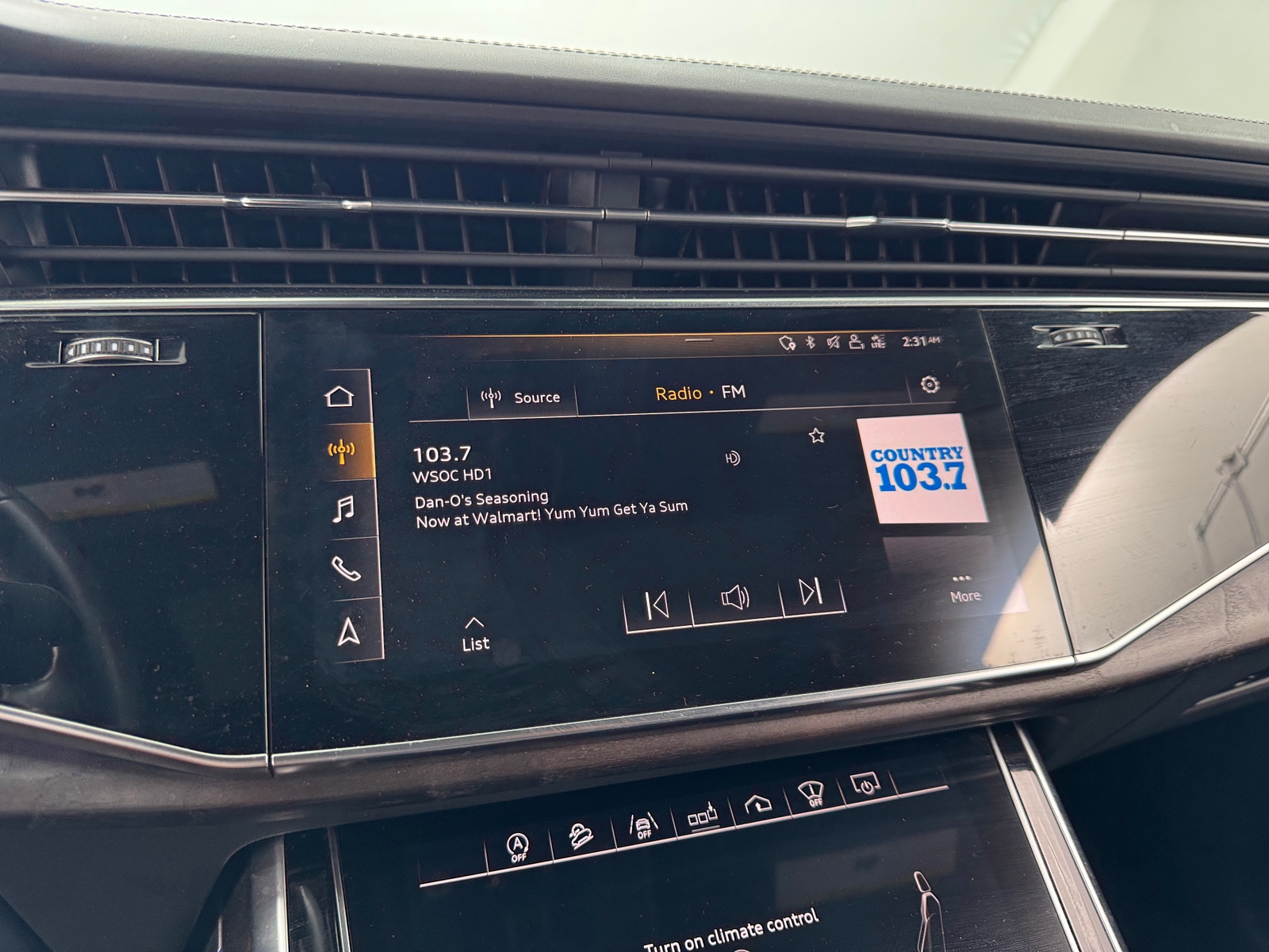 Thumbnail: 2019 Audi Q8 - 3