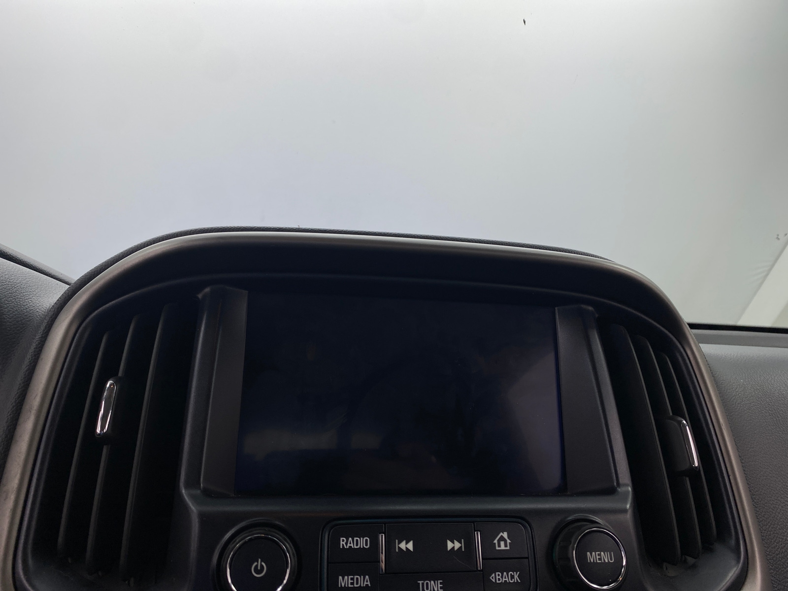 Thumbnail: 2016 Chevrolet Colorado - 3