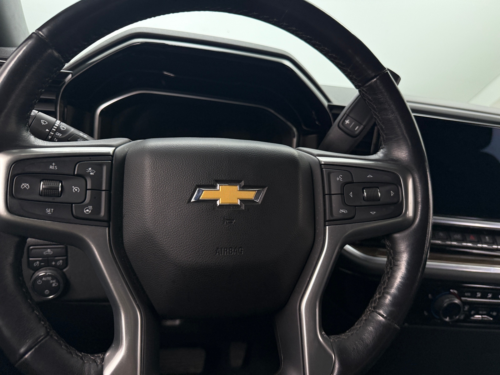 Thumbnail: 2022 Chevrolet Silverado 1500 - 5