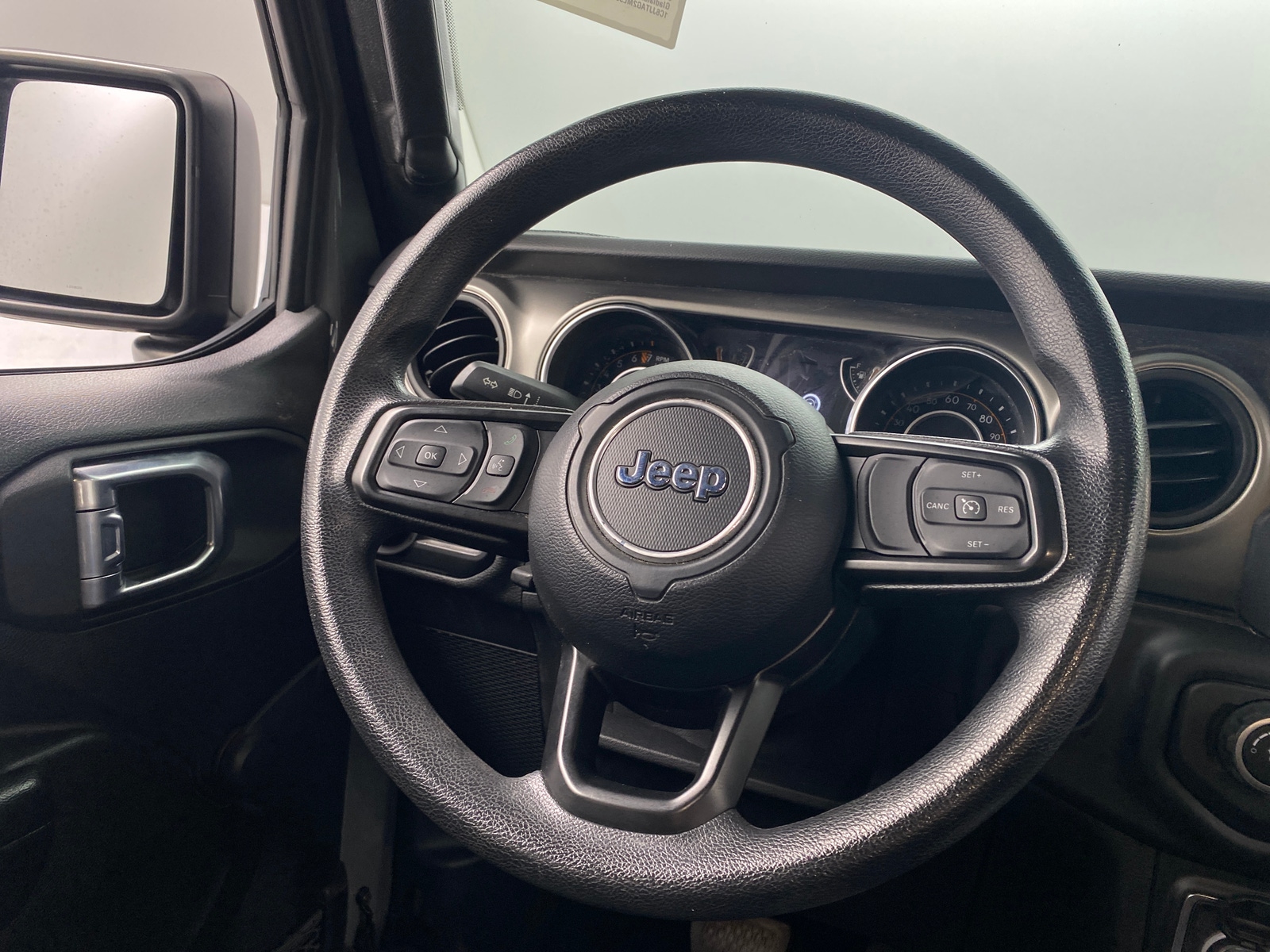 Thumbnail: 2021 Jeep Gladiator - 5