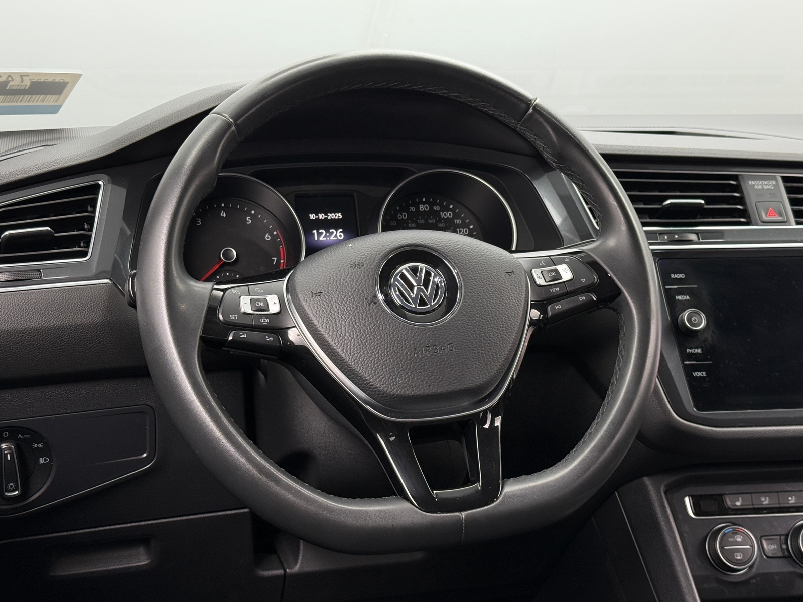Thumbnail: 2020 Volkswagen Tiguan - 4
