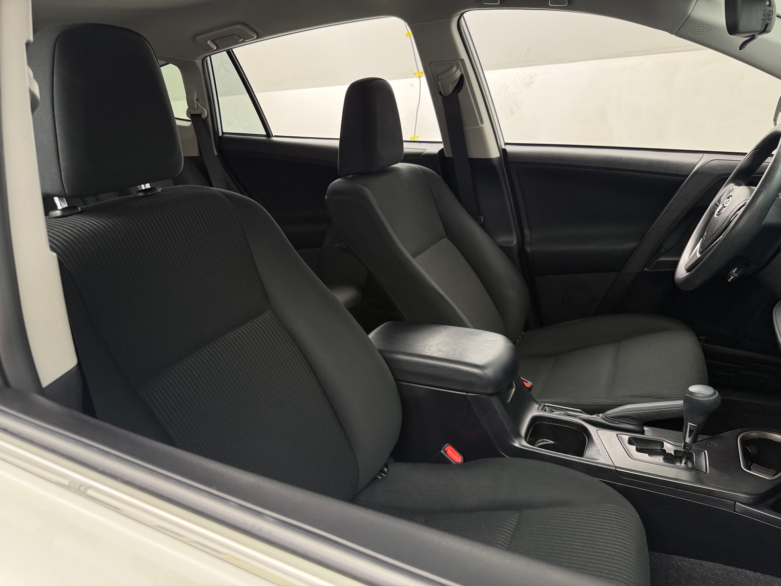 Thumbnail: 2018 Toyota RAV4 - 2