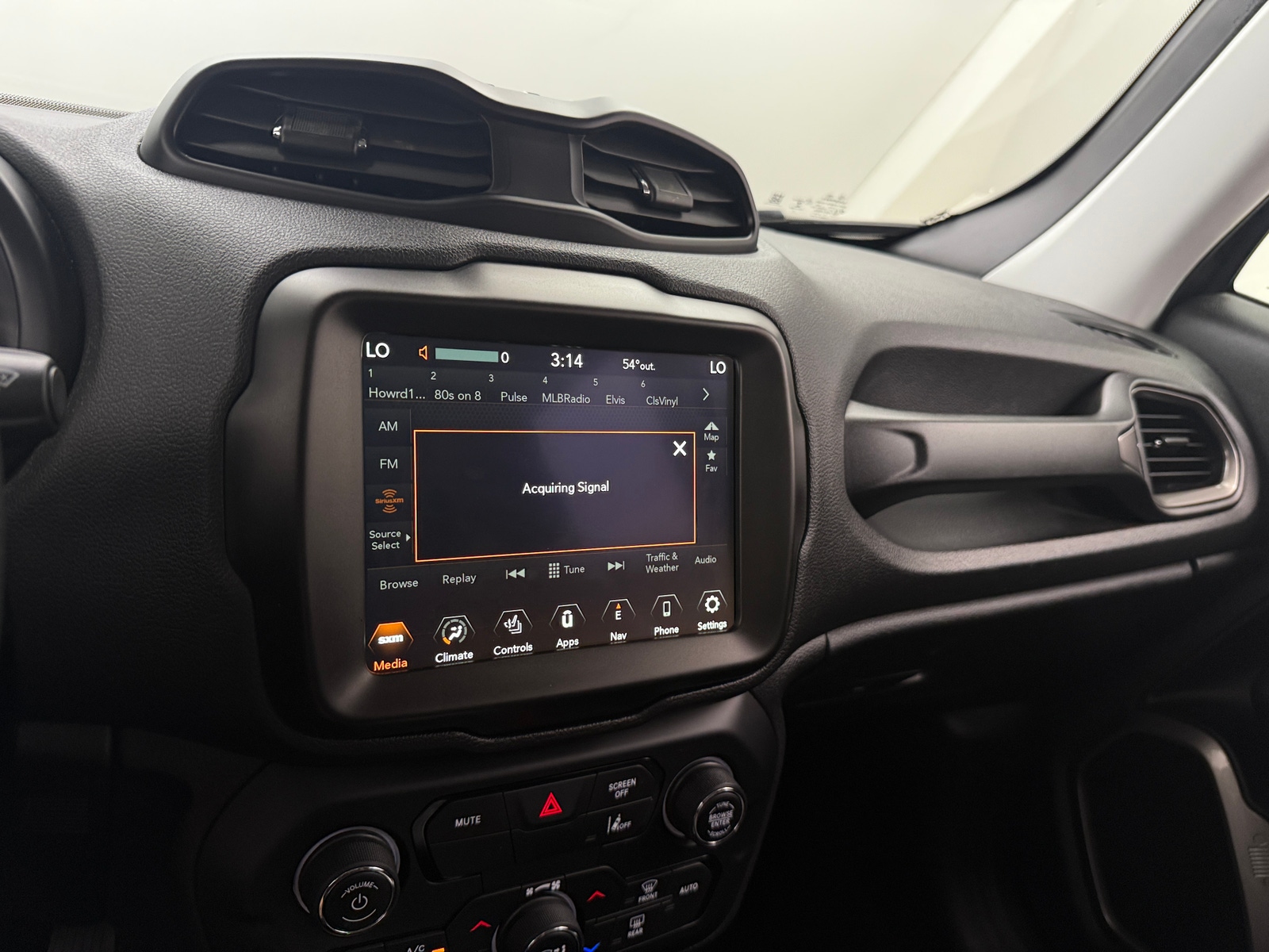 Thumbnail: 2021 Jeep Renegade - 3