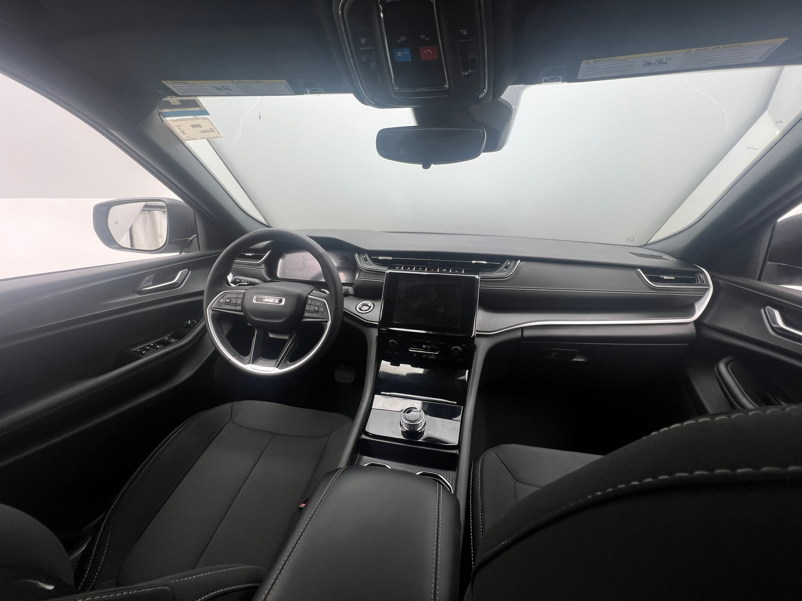 Thumbnail: 2024 Jeep Grand Cherokee L - 3
