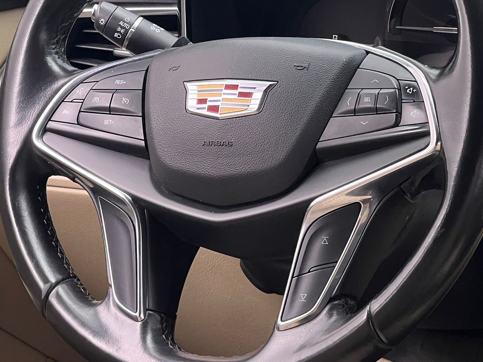 Thumbnail: 2019 Cadillac XT5 - 4