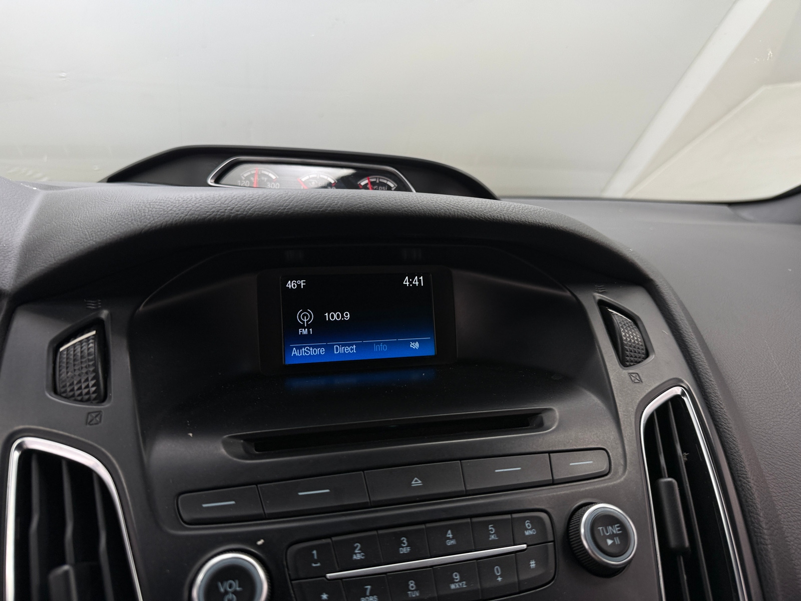 Thumbnail: 2017 Ford Focus - 4