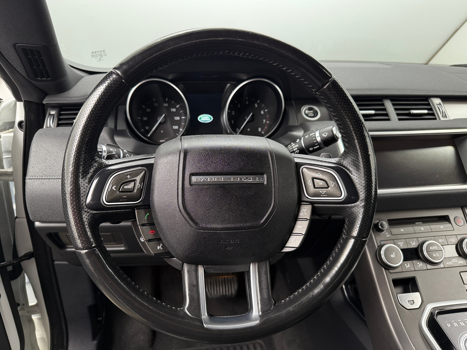 Thumbnail: 2018 Land Rover Range Rover Evoque - 4