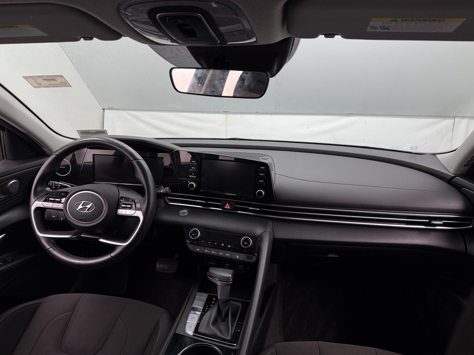 Thumbnail: 2021 Hyundai Elantra - 3