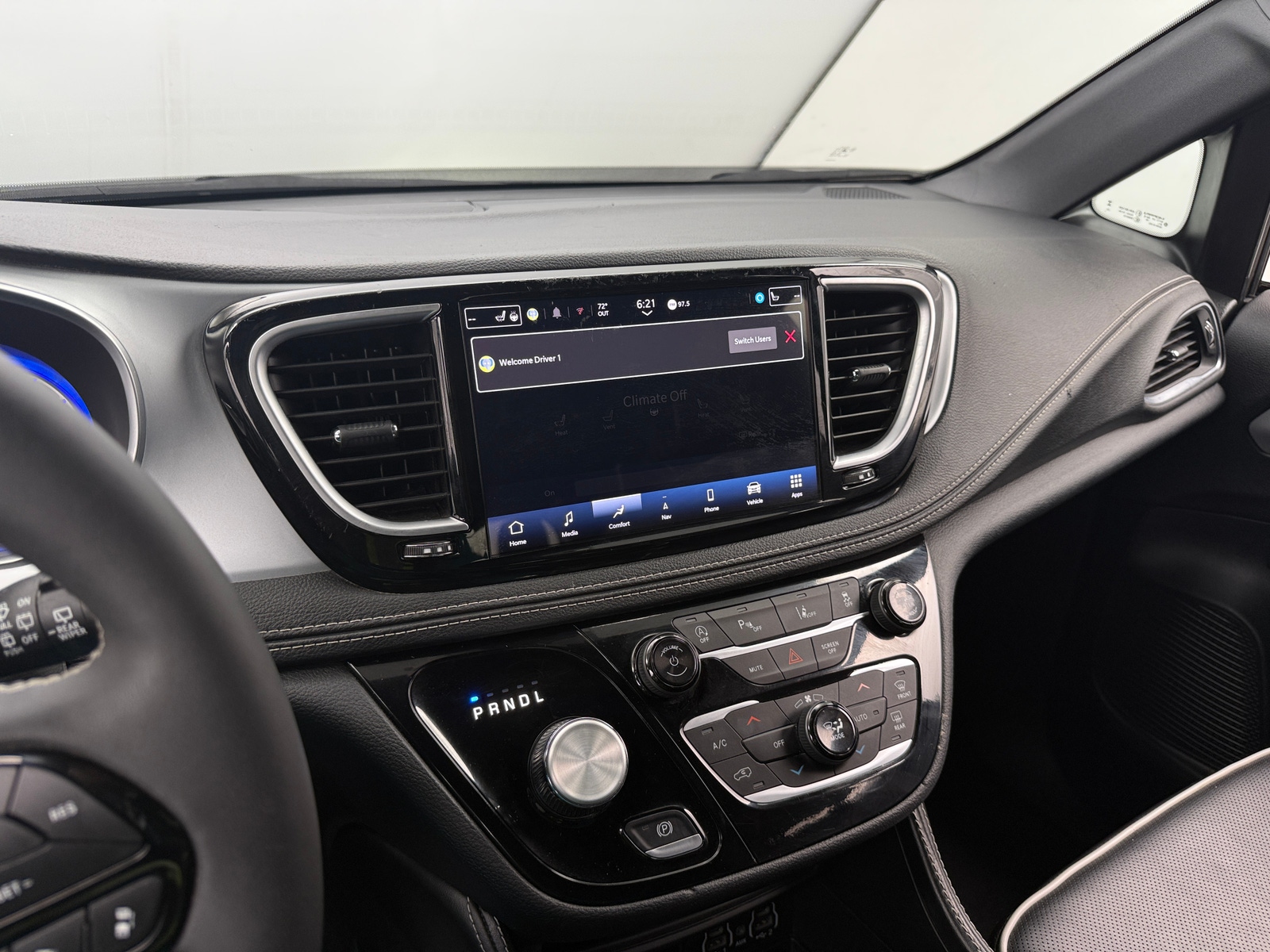 Thumbnail: 2025 Chrysler Pacifica - 3