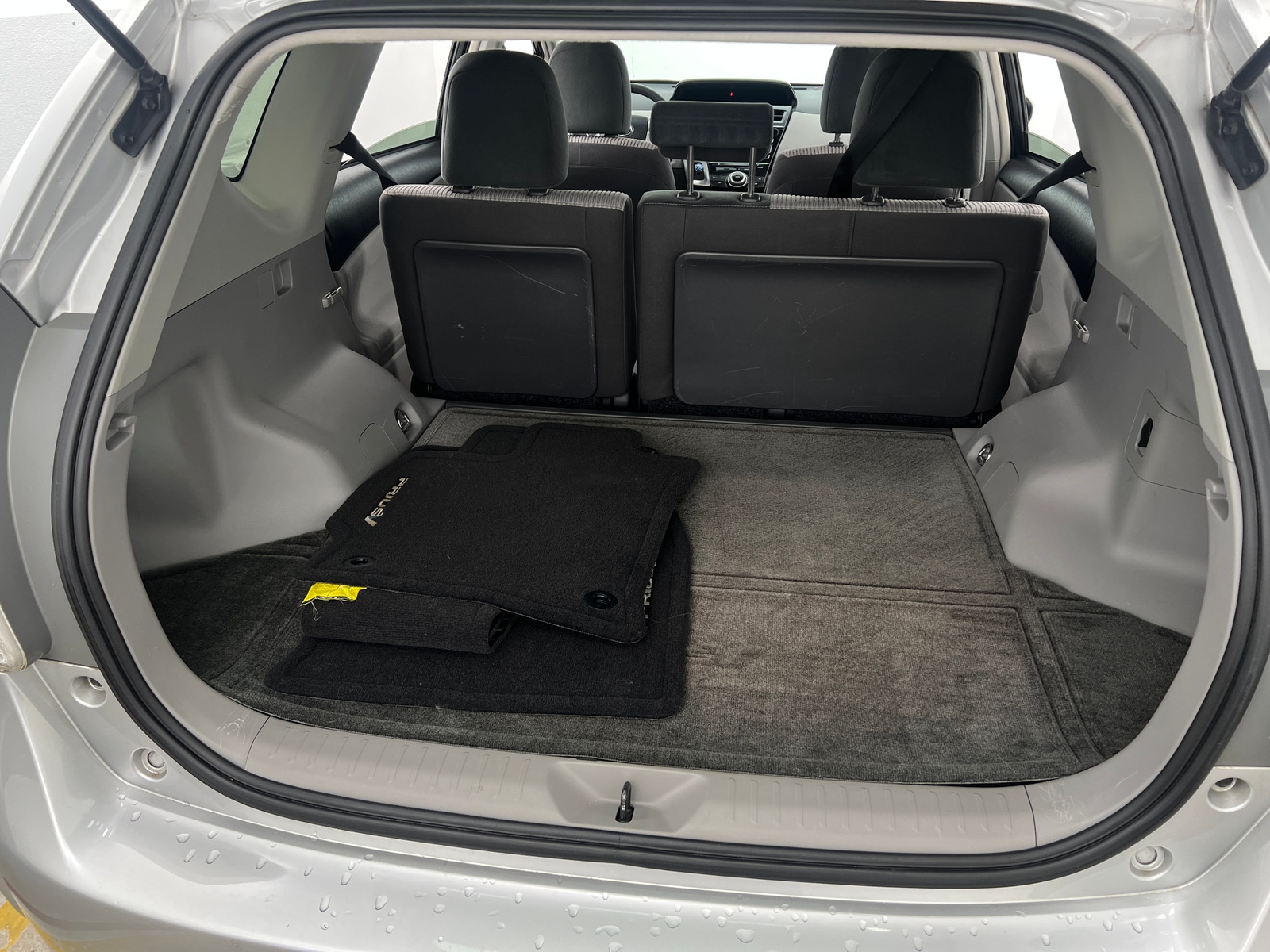 Thumbnail: 2015 Toyota Prius v - 6