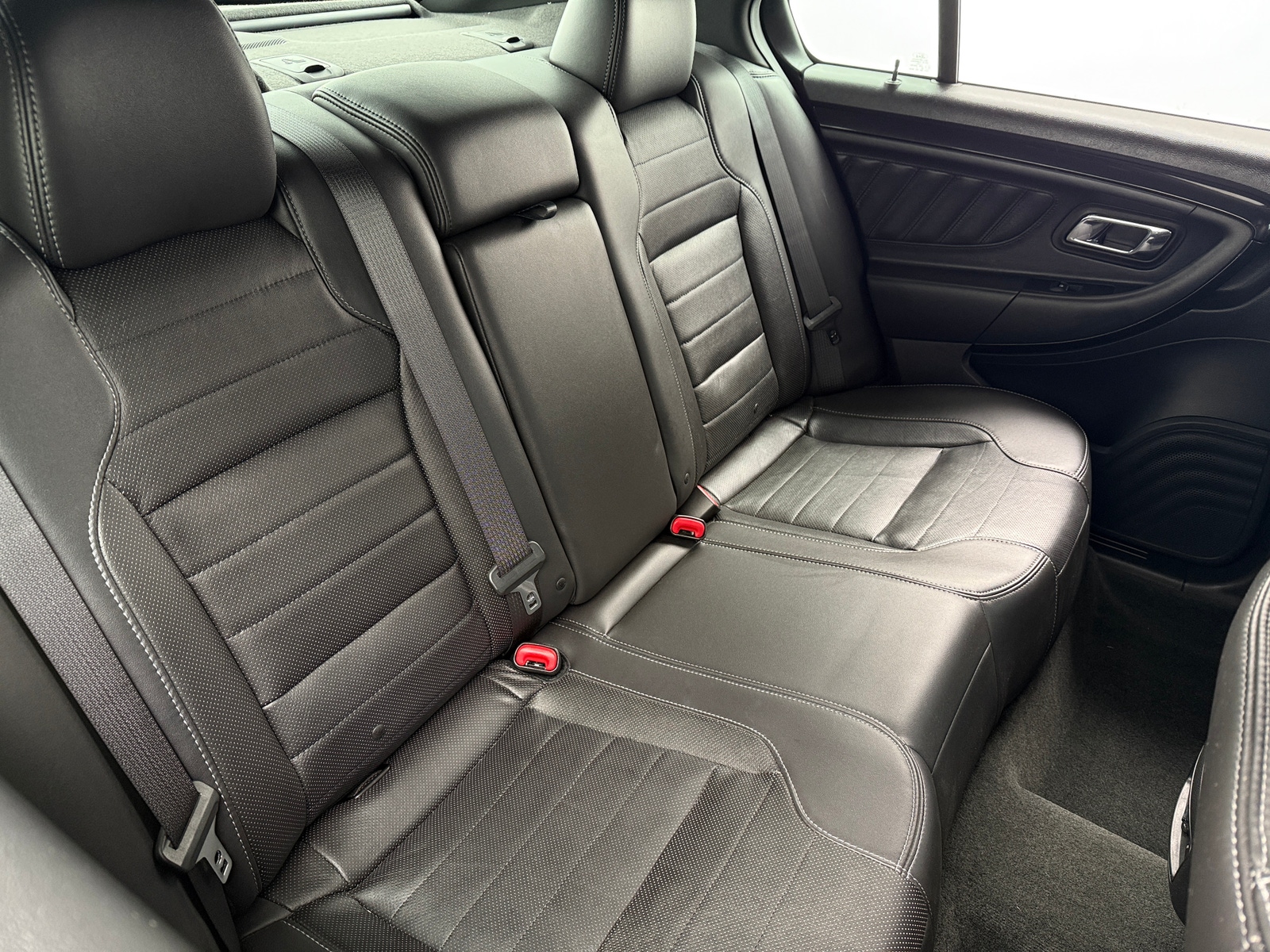 Thumbnail: 2015 Ford Taurus - 5