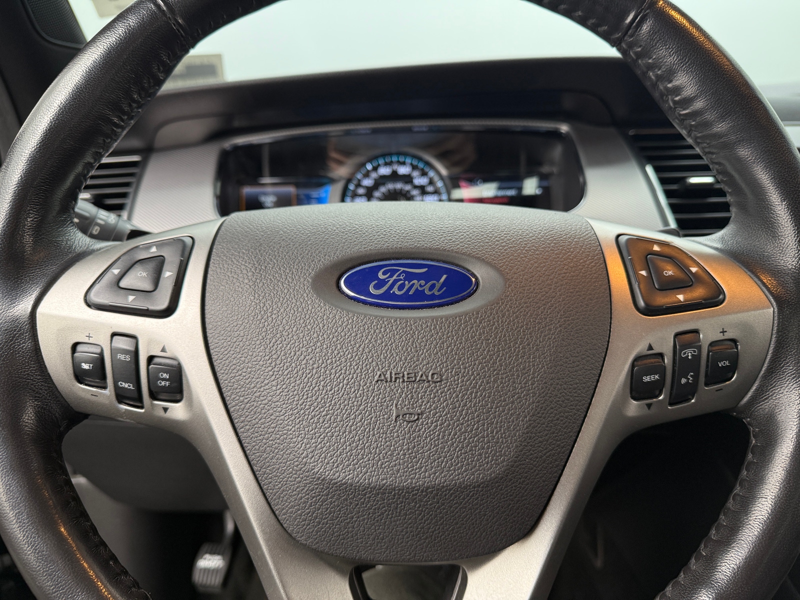 Thumbnail: 2015 Ford Taurus - 4