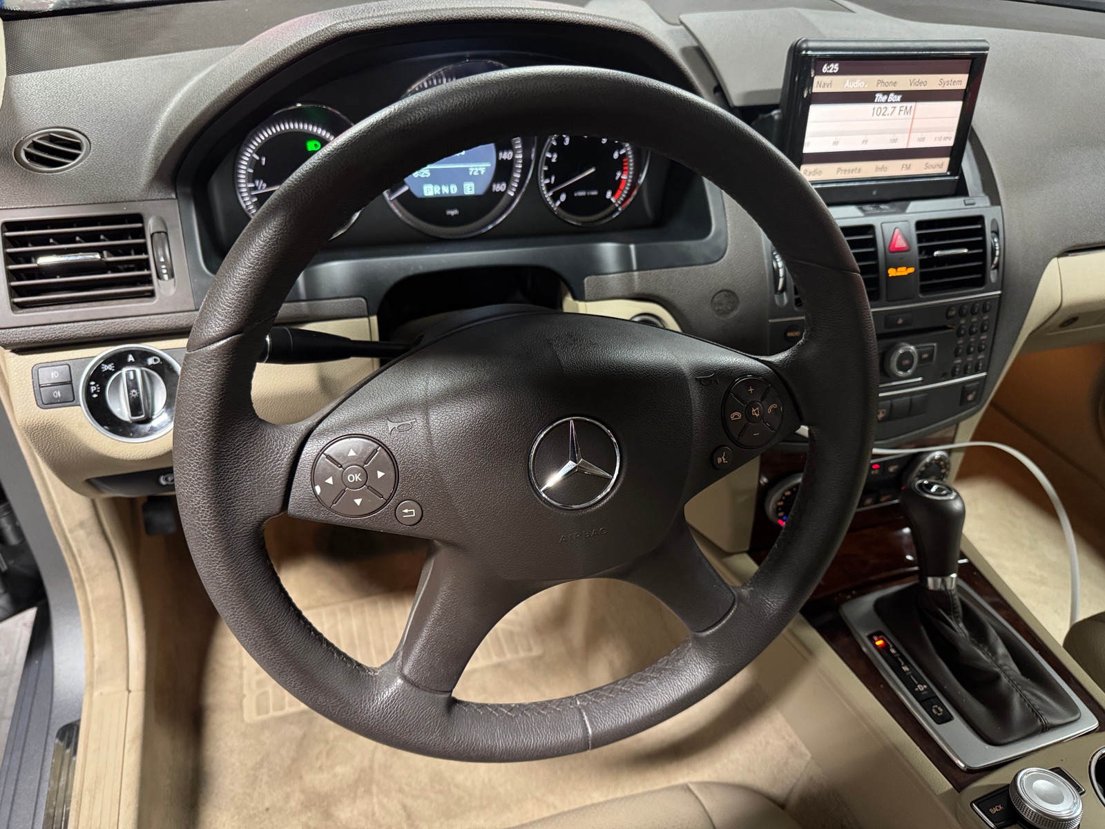 Thumbnail: 2011 Mercedes-Benz C-Class - 4