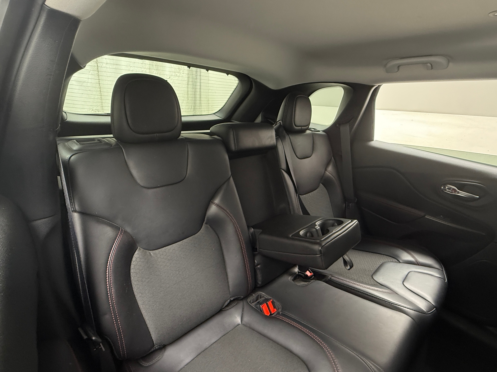 Thumbnail: 2021 Jeep Cherokee - 6