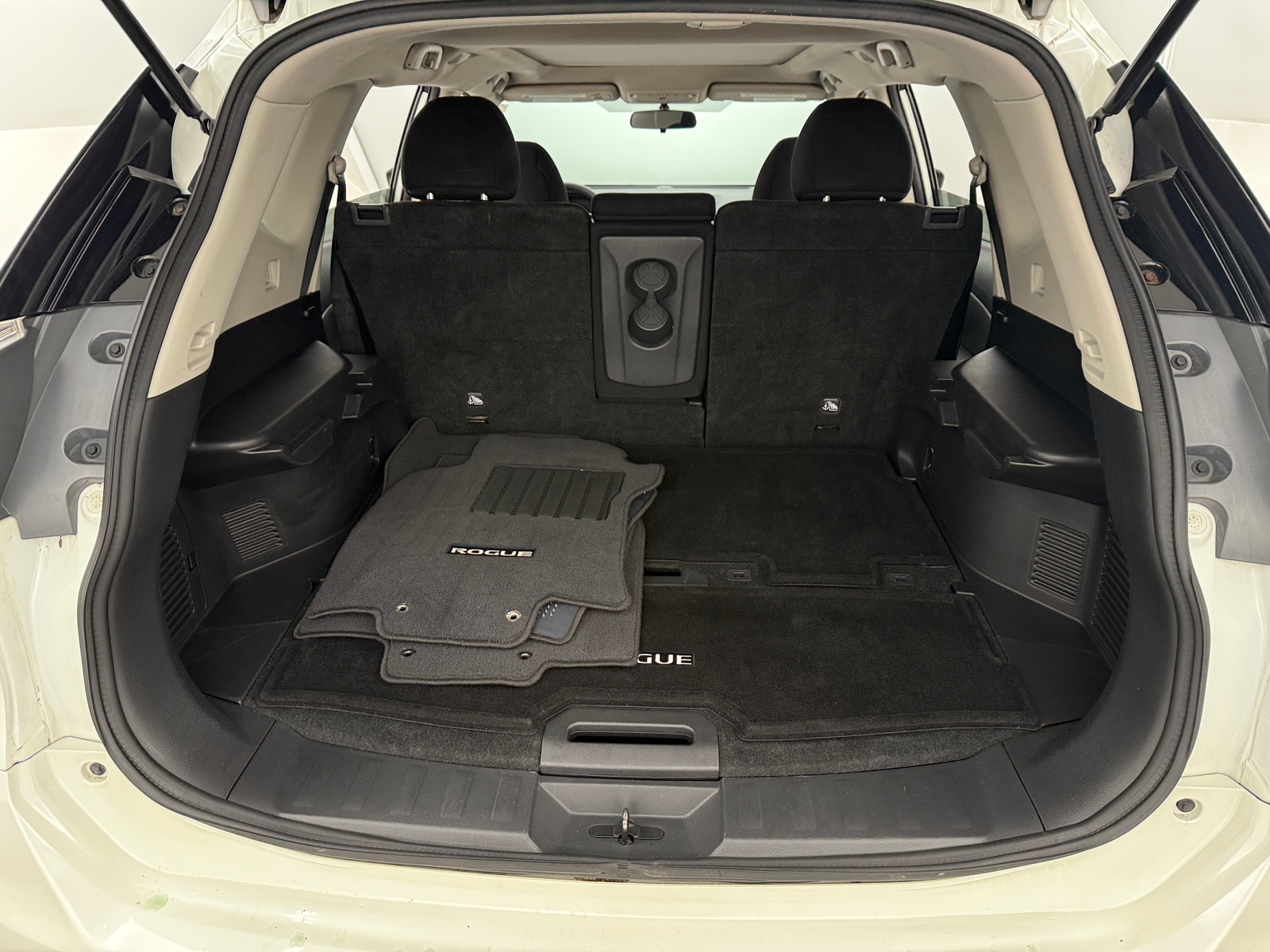 Thumbnail: 2016 Nissan Rogue - 7