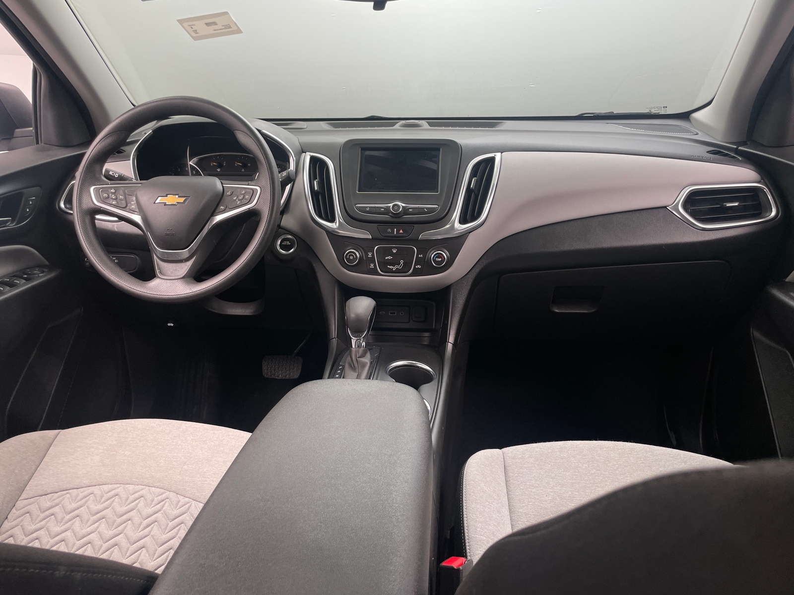 Thumbnail: 2022 Chevrolet Equinox - 3