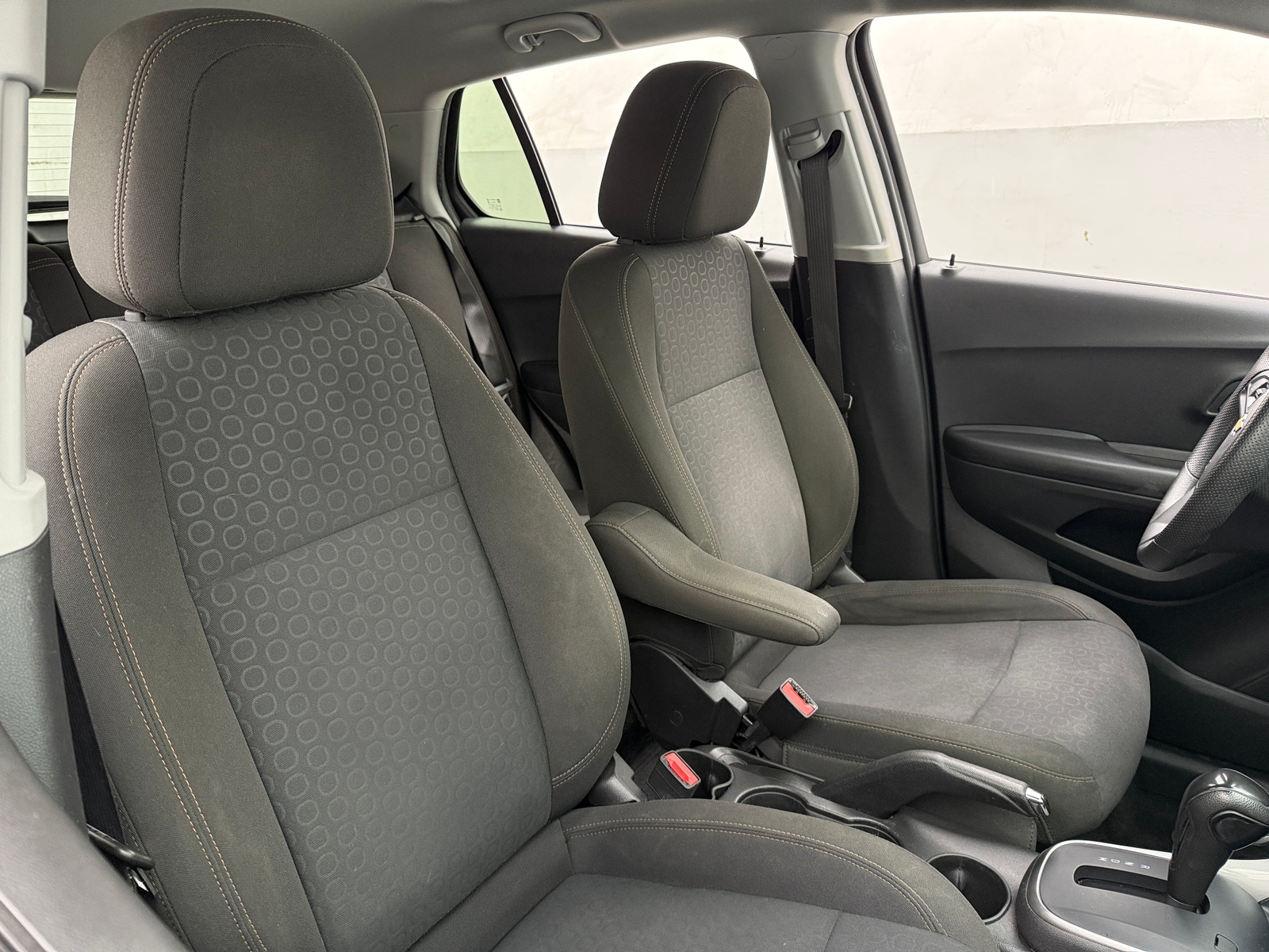 Thumbnail: 2022 Chevrolet Trax - 2