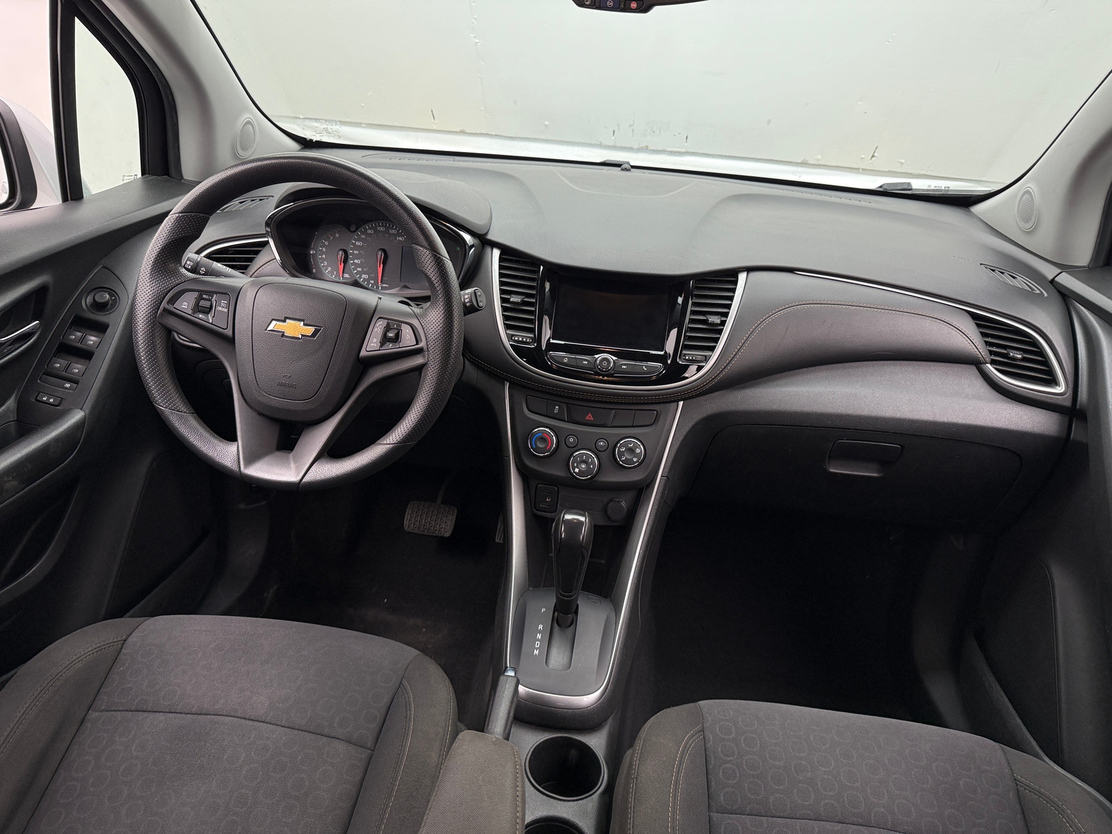 Thumbnail: 2022 Chevrolet Trax - 3