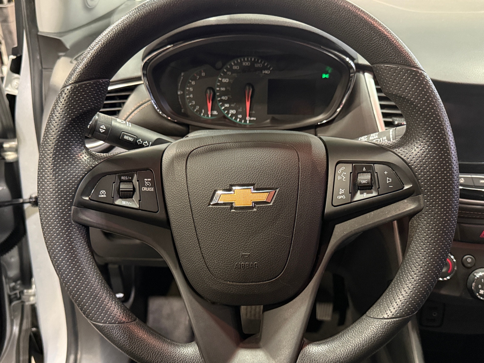 Thumbnail: 2022 Chevrolet Trax - 5
