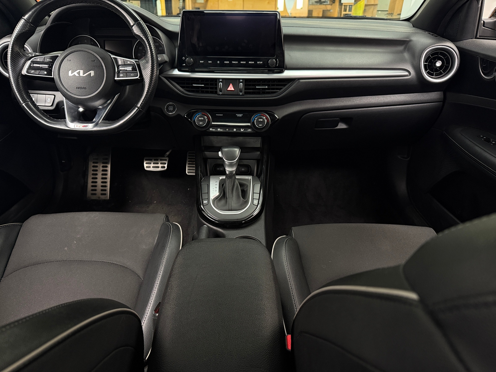 Thumbnail: 2022 Kia Forte - 2