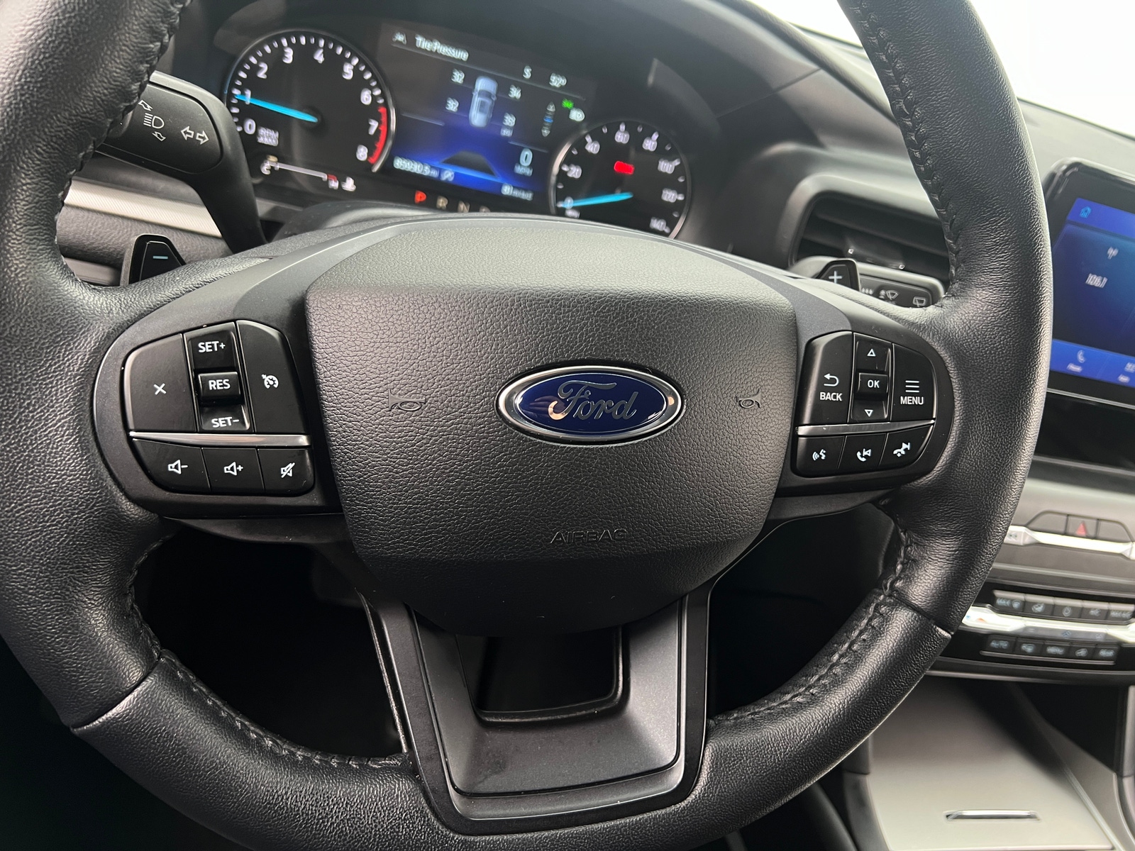 Thumbnail: 2020 Ford Explorer - 5