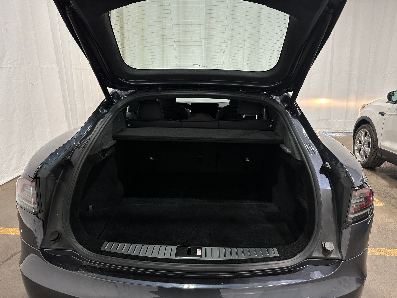 Thumbnail: 2022 Tesla Model S - 6