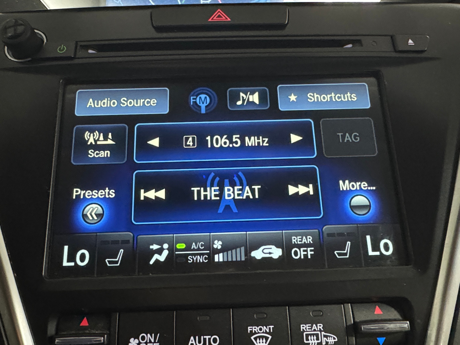 Thumbnail: 2016 Acura MDX - 3