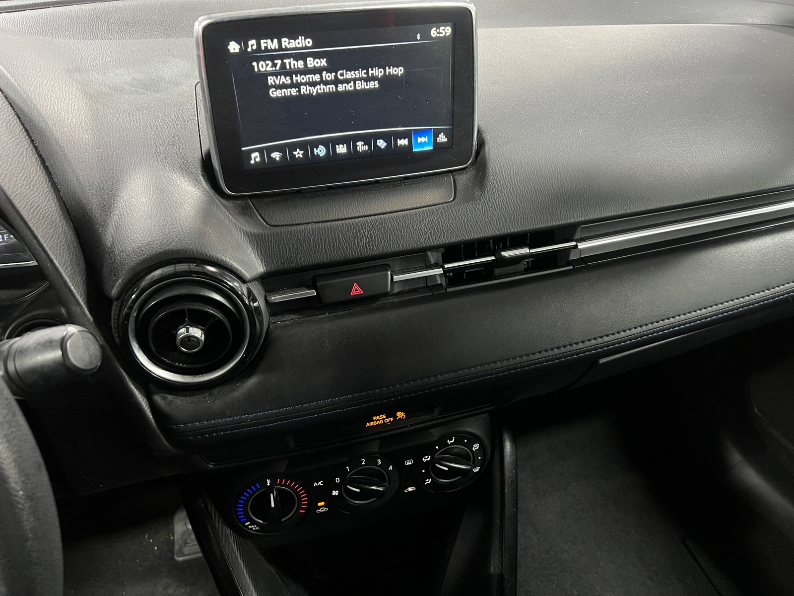 Thumbnail: 2018 Toyota Yaris iA - 4