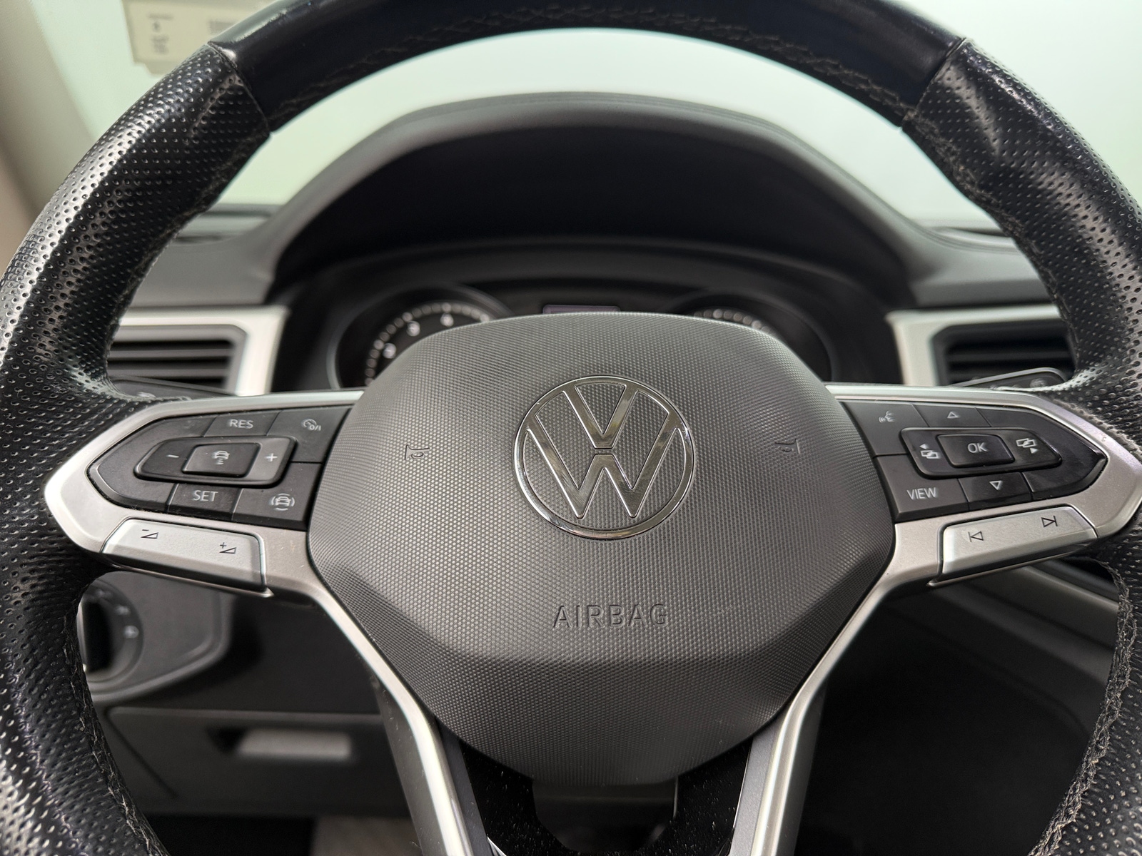Thumbnail: 2021 Volkswagen Atlas - 4