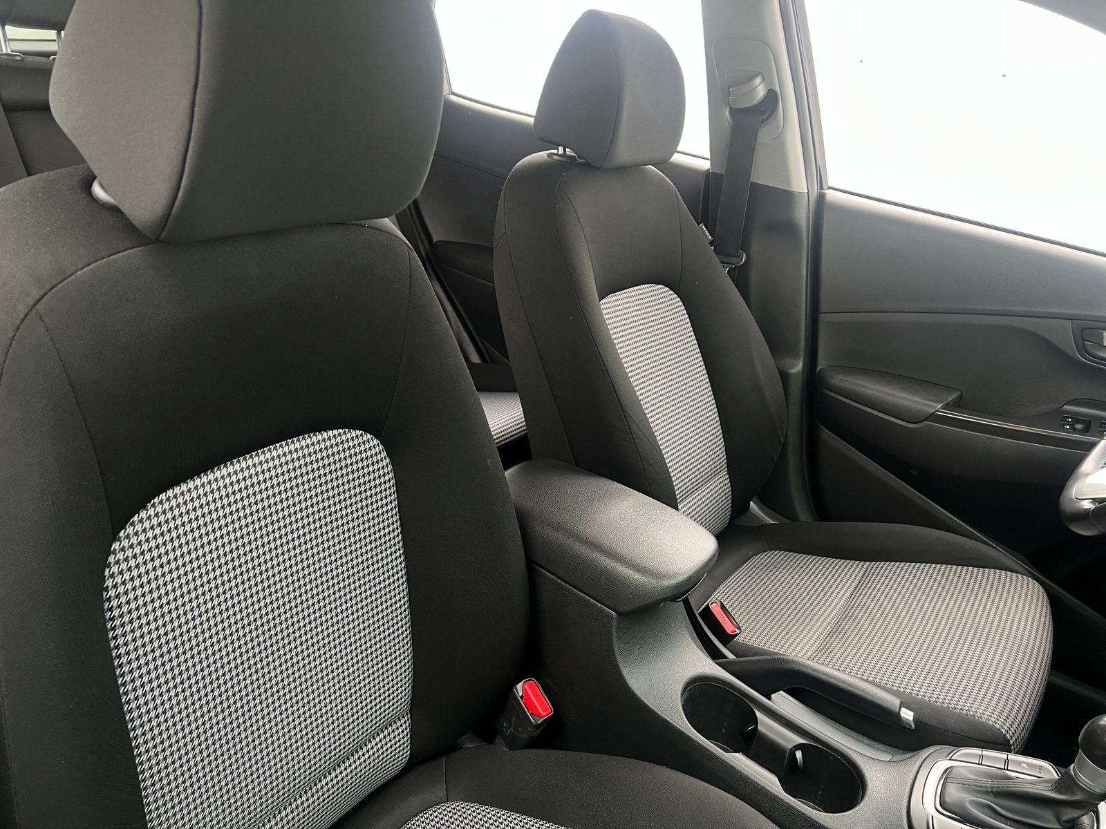 Thumbnail: 2021 Hyundai Kona - 2
