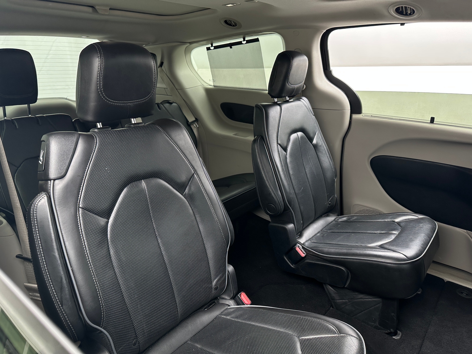 Thumbnail: 2020 Chrysler Pacifica - 5