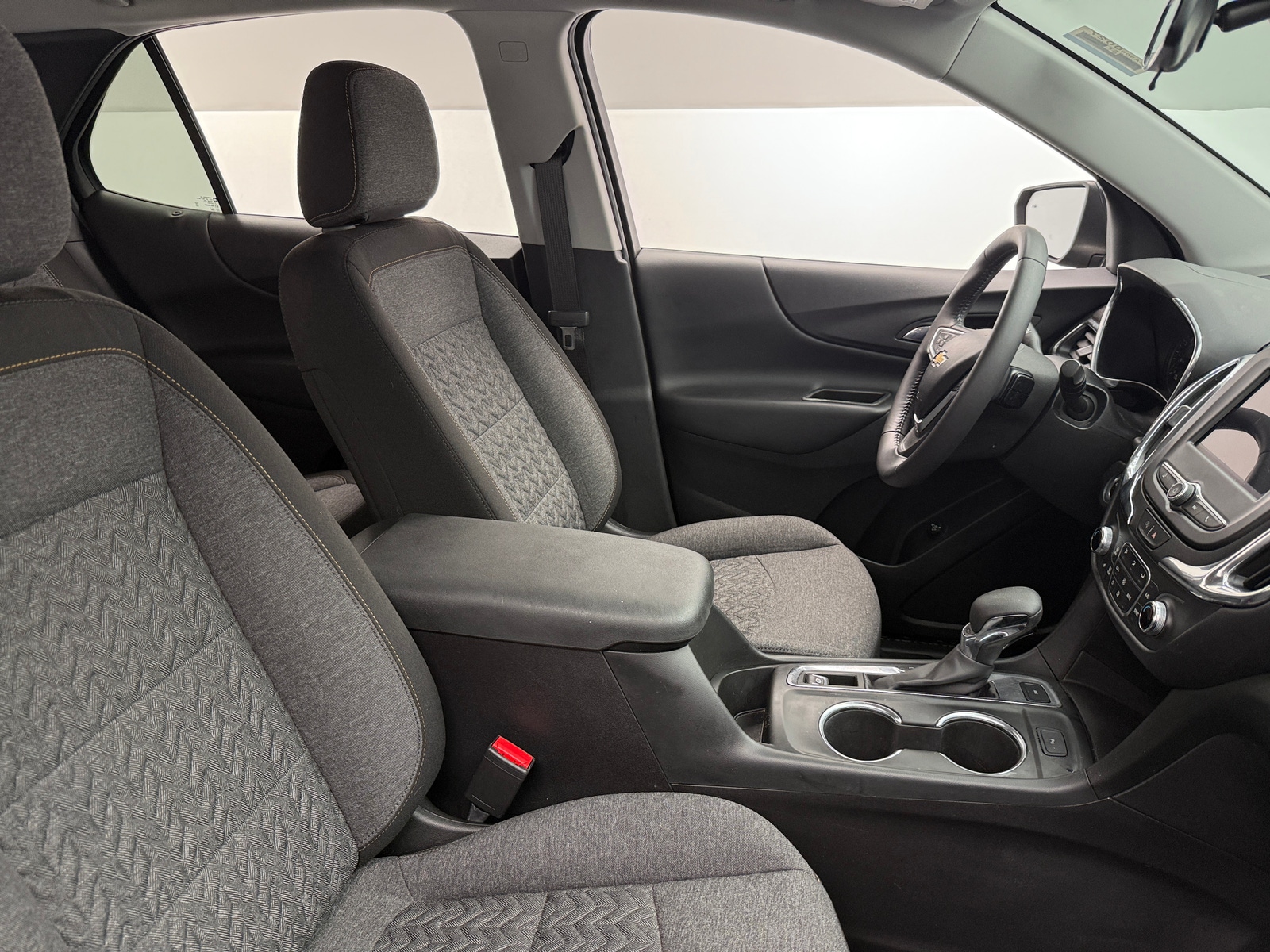 Thumbnail: 2022 Chevrolet Equinox - 2