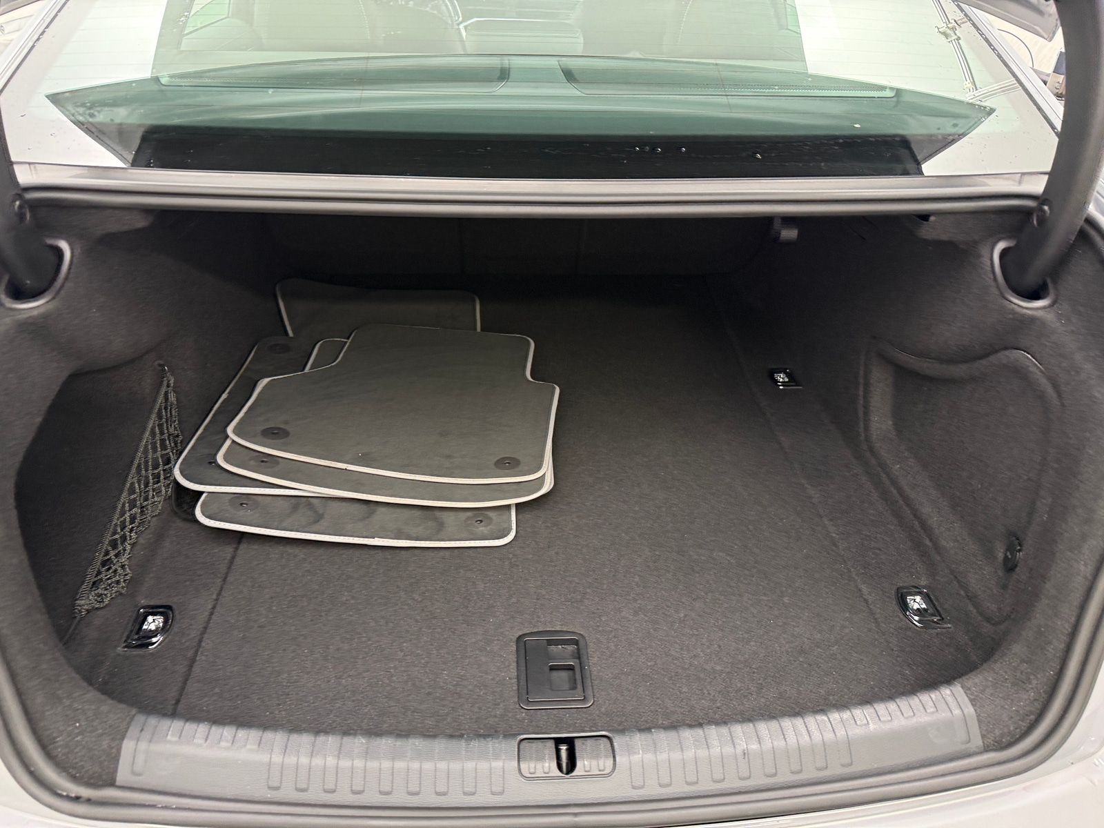 Thumbnail: 2019 Audi A6 - 6