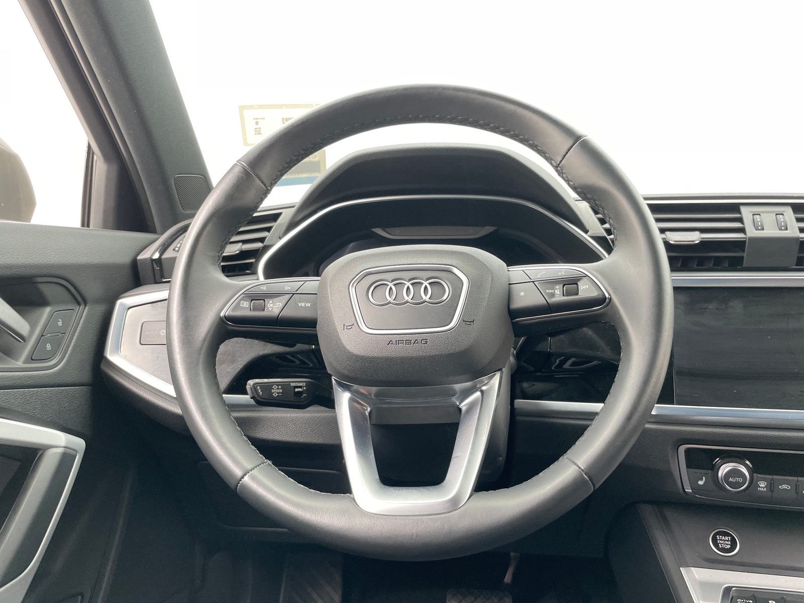 Thumbnail: 2023 Audi Q3 - 5