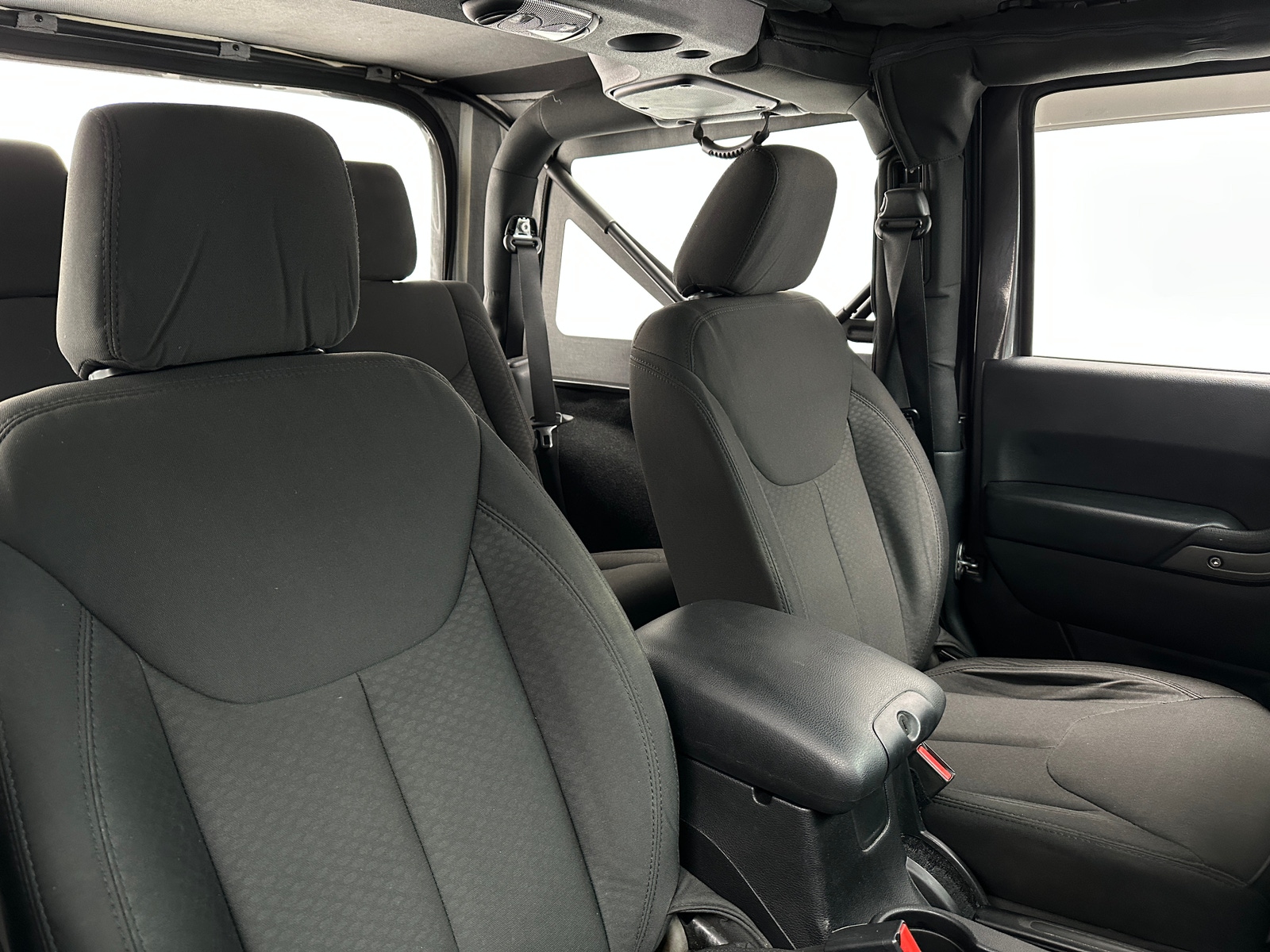 Thumbnail: 2016 Jeep Wrangler - 2