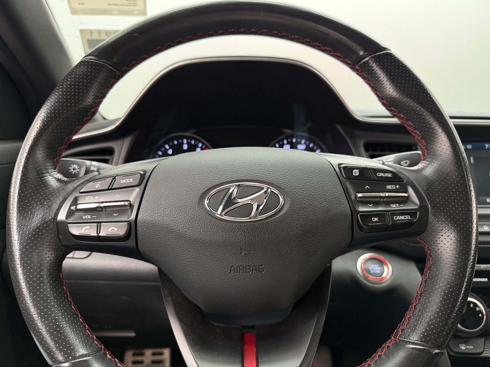 Thumbnail: 2019 Hyundai Elantra - 4