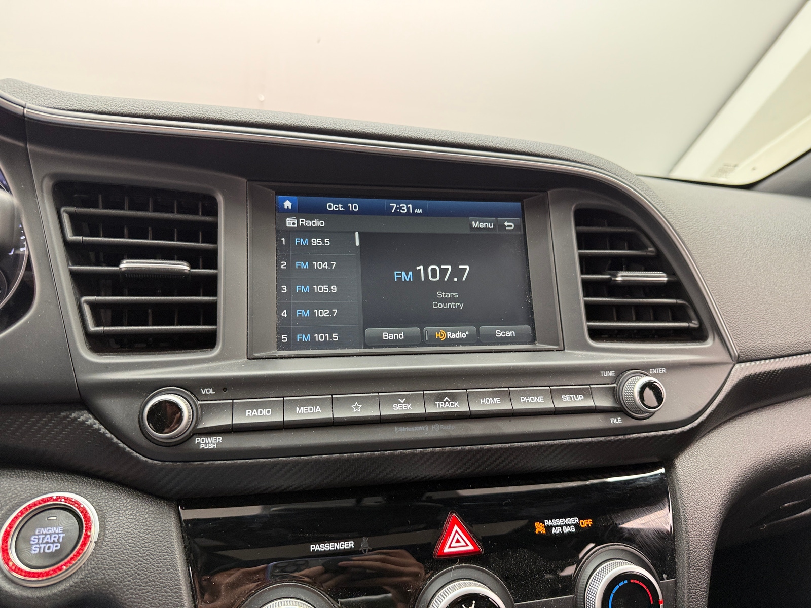 Thumbnail: 2019 Hyundai Elantra - 3