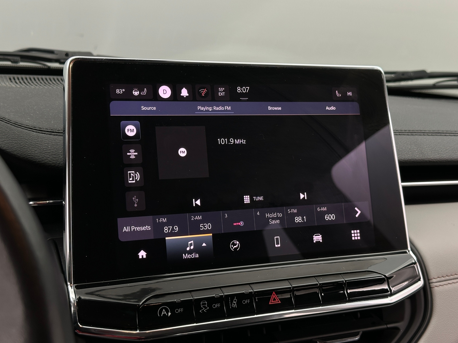 Thumbnail: 2022 Jeep Compass - 3