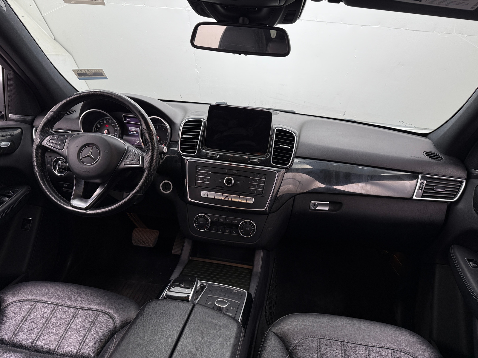 Thumbnail: 2016 Mercedes-Benz GLE - 2