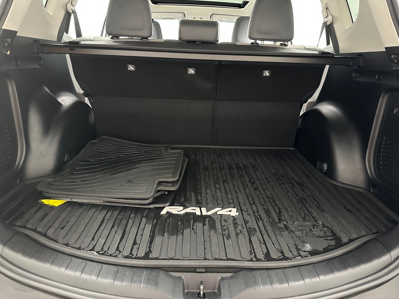 Thumbnail: 2013 Toyota RAV4 - 6